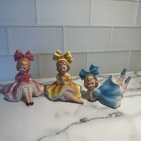 Lefton Vintage Ceramic Yellow Bow Figurine - Picture 4 of 6